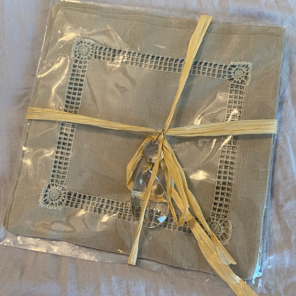NWT Cole river comany Linen cotton Style Cloth Napkins, Set of 4 sage green